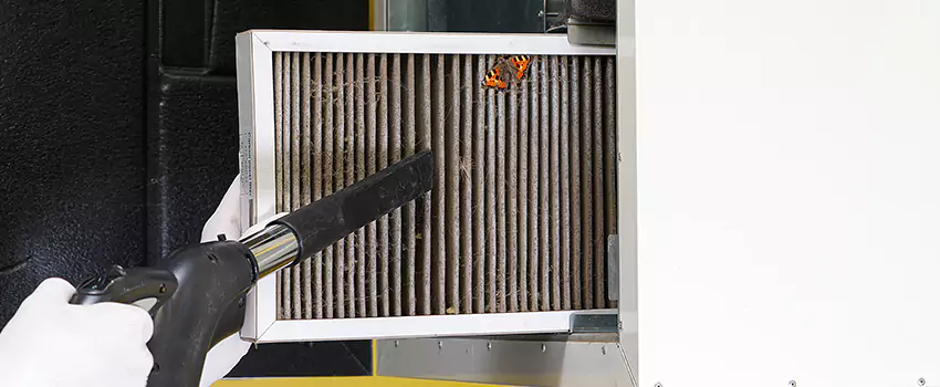 Clogged Air Duct Cleaning Process in Town 'n' Country, FL